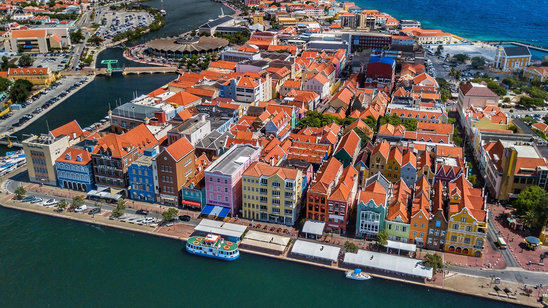 Curacao punda top view with the emma bridge.jpg